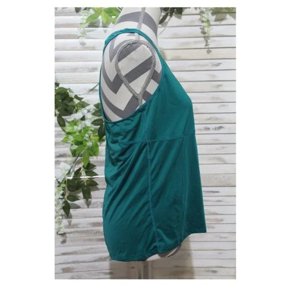 FABLETICS Reese Mesh Panel Racerback Tank (1077)🧘 - Picture 5 of 8